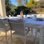 Villa Belle Typique Du Sud Avec Grande Piscine