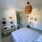 Belle Typique Du Sud Avec Grande Piscine Villa *