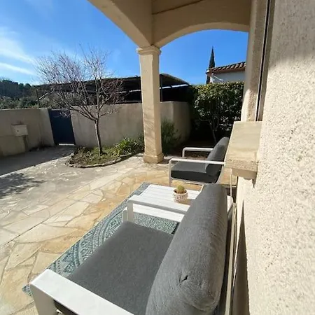 Belle Typique Du Sud Avec Grande Piscine Assas