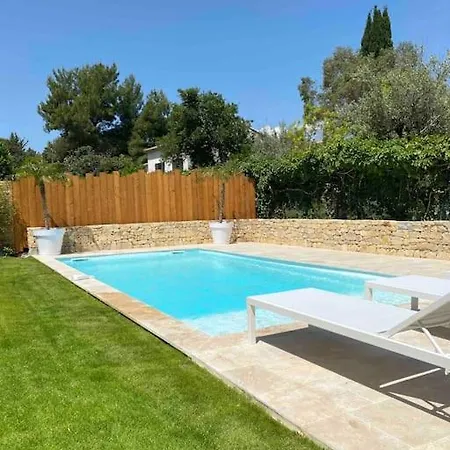 Belle Typique Du Sud Avec Grande Piscine Assas